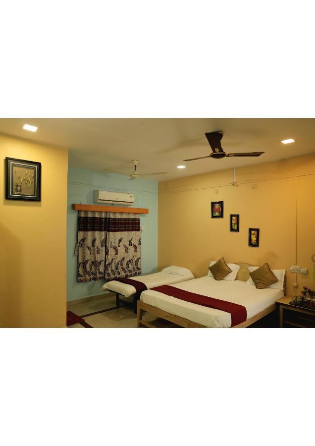 Nisarg Resort Guhāgar 外观 照片