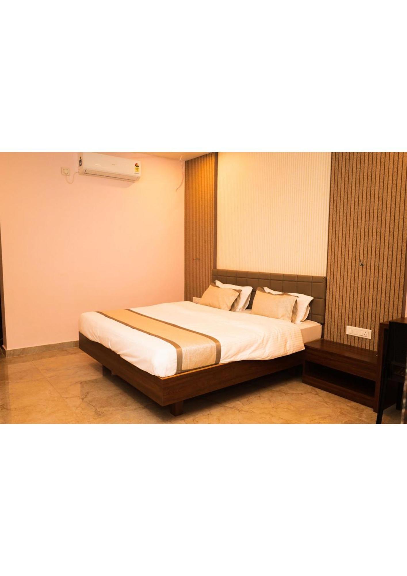 Nisarg Resort Guhāgar 外观 照片
