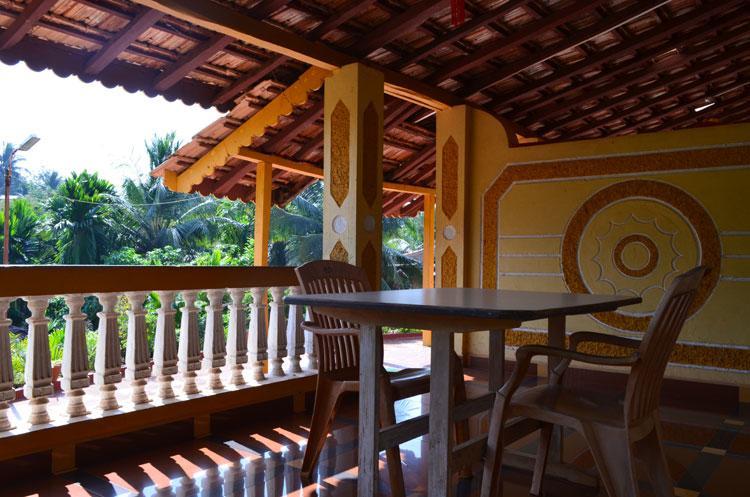 Nisarg Resort Guhāgar 外观 照片