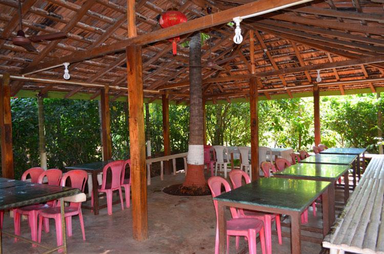 Nisarg Resort Guhāgar 外观 照片